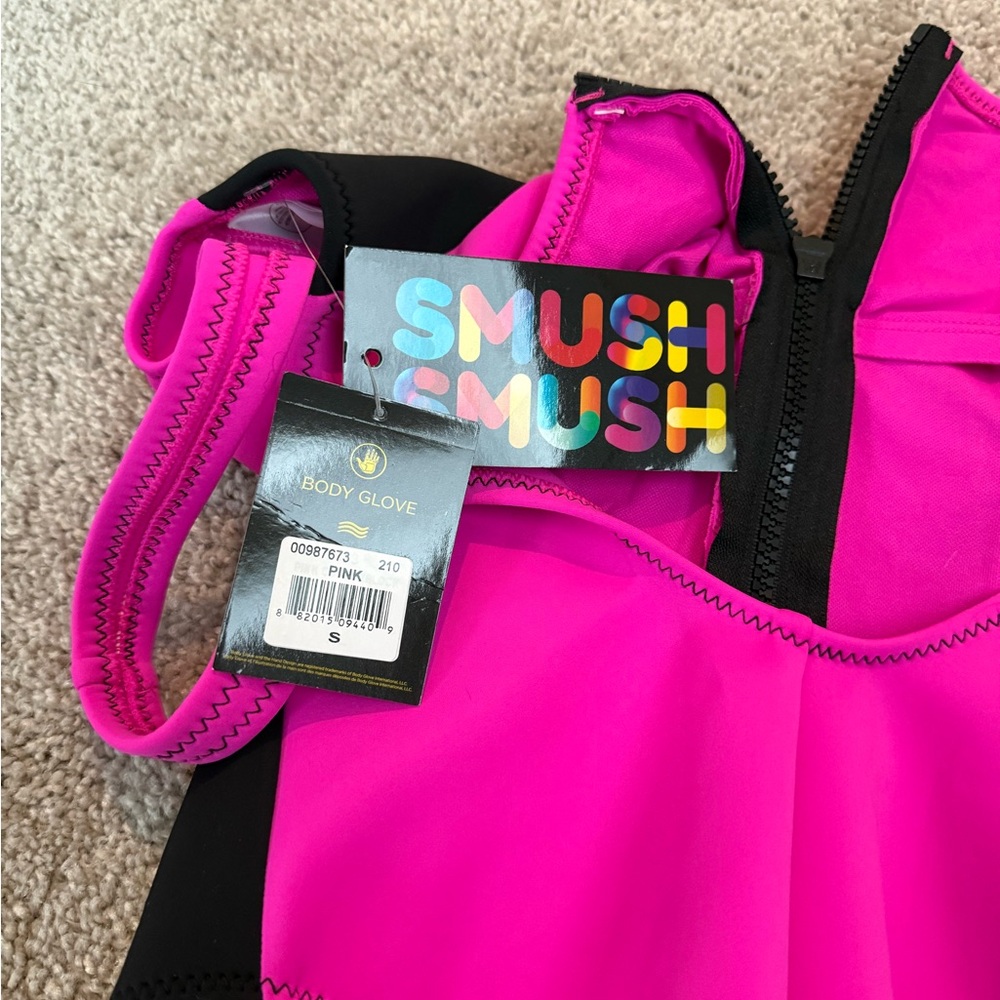 NWT body glove one piece swimsuit size small pink - Picture 3 of 3